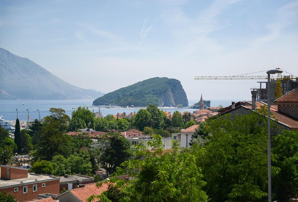 Atina Hotel Budva