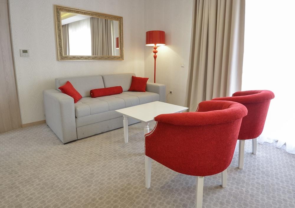 Atina Hotel Budva