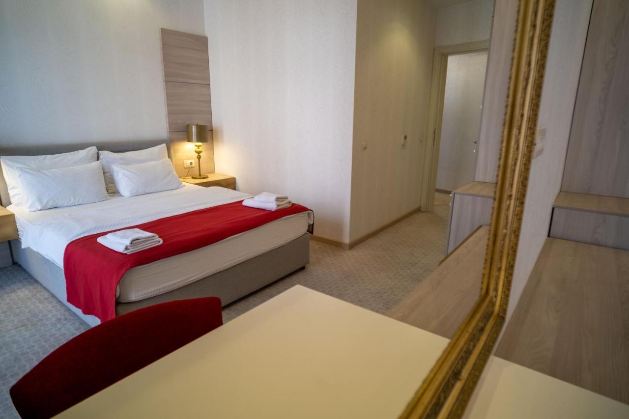 Atina Hotel